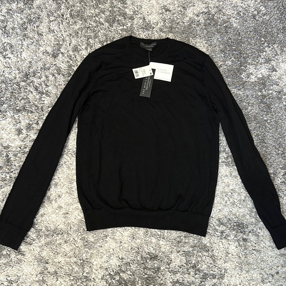Bloomingdales the men’s store 100% cashmere sweater black small new with tags